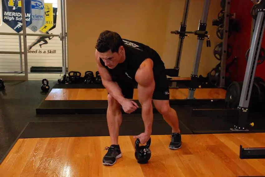 Cast-Iron Back Blade Pull — Unilateral Kettlebell Hinge Row