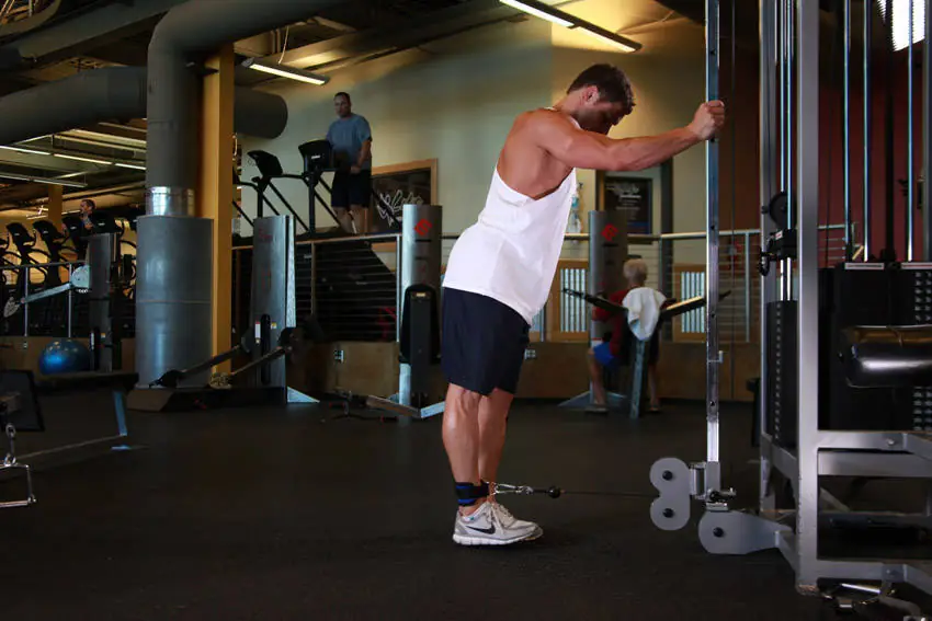 The Solo Glute Cannon Kick Behind